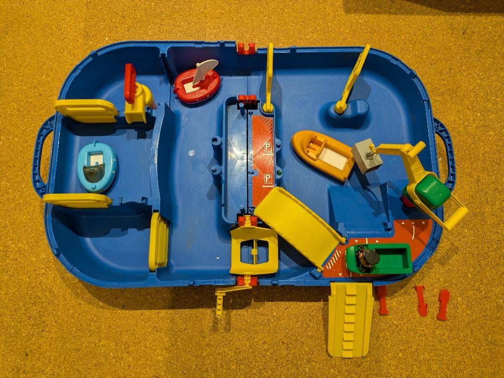 Handige Aquaplay Koffer met extra bootjes, Kinderen en Baby's, Speelgoed | Buiten | Los speelgoed, Ophalen, Gebruikt