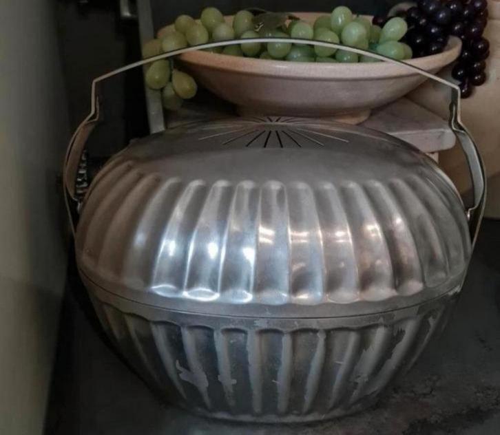 Oude theepot verwarmer Metawa Tiel Holland, Antiek en Kunst, Curiosa en Brocante, Ophalen of Verzenden