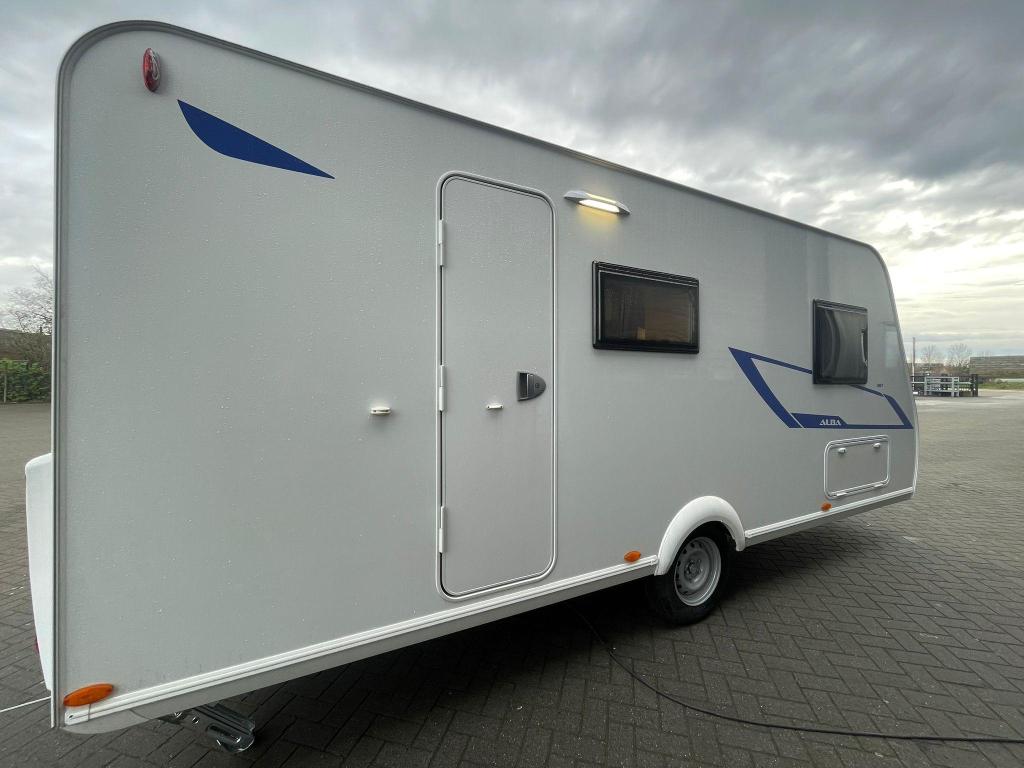 Caravelair Alba 487 Model 2026!, Caravans en Kamperen, Dwarsbed, Bedrijf, Treinzit, Caravelair