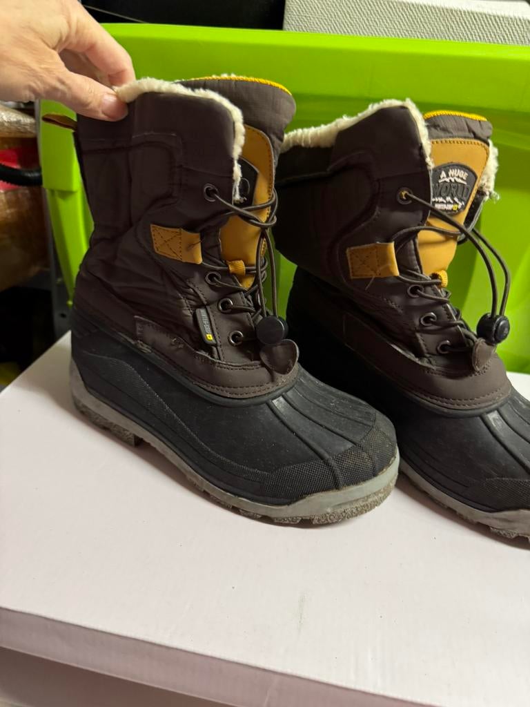 Kinder snowboots maat 37, Ophalen of Verzenden, Zo goed als nieuw, Jongen of Meisje, Laarzen