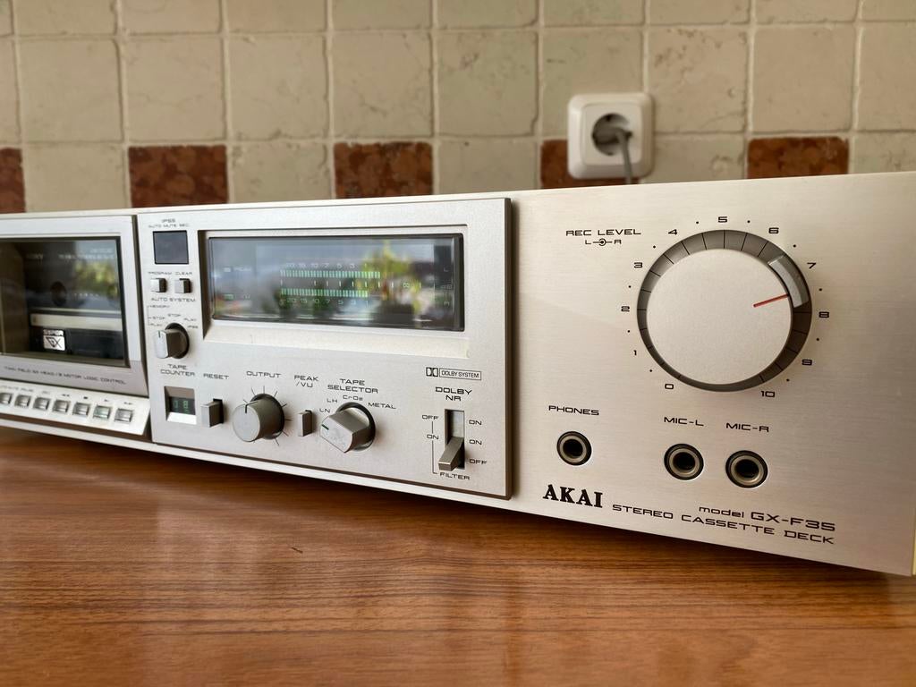 Akai GX-F35 Cassettedeck - Speelt af, heeft onderhoud nodig, Ophalen of Verzenden, Enkel, Akai, Tiptoetsen