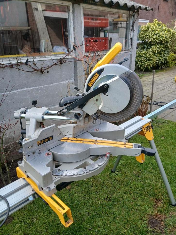 DeWalt DW 712 QS Afkortzaag met Onderstel - Gebruikt, Doe-het-zelf en Verbouw, Gereedschap | Zaagmachines, Gebruikt, Afkortzaag