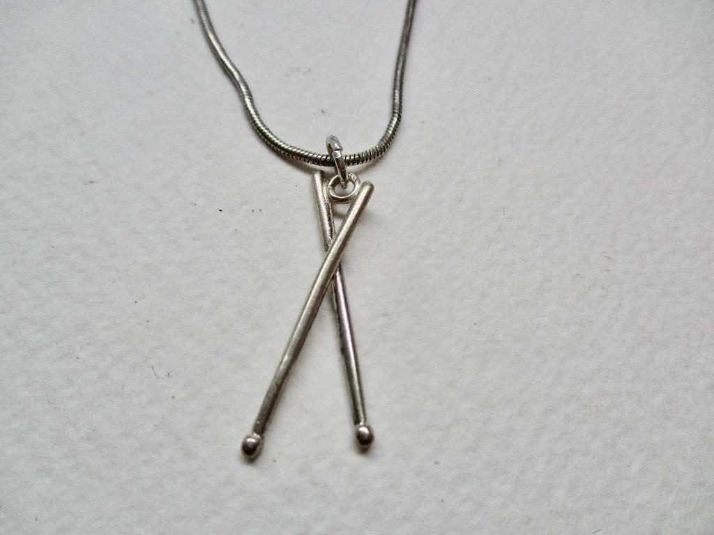 Zilveren DRUM STOKJES of TROMMEL STOKJES hanger 835 zilver, Verzenden, Zo goed als nieuw, Zilver, Zilver
