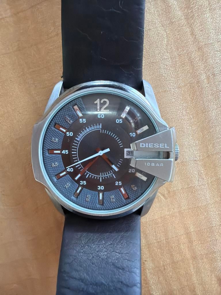 Diesel horloge met donkerbruin leren bandje, Sieraden, Tassen en Uiterlijk, Horloges | Heren, Overige merken, Staal, Polshorloge