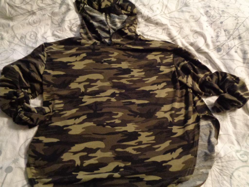 camo thirt met ronde hoeken xl, Kleding | Dames, Ophalen of Verzenden, Nieuw, Shirt of Top