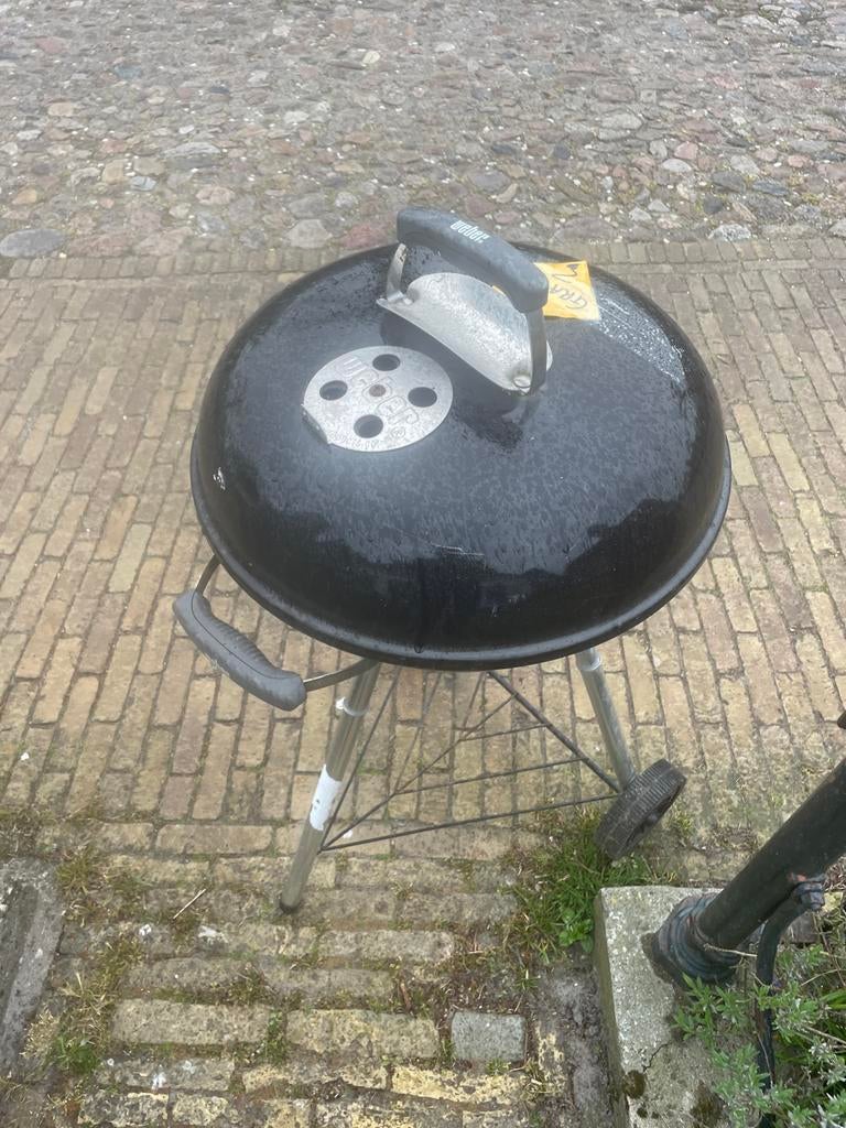 Gebruikte Weber Barbecue - Compact en Functioneel, Tuin en Terras, Houtskoolbarbecues, Ophalen, Gebruikt
