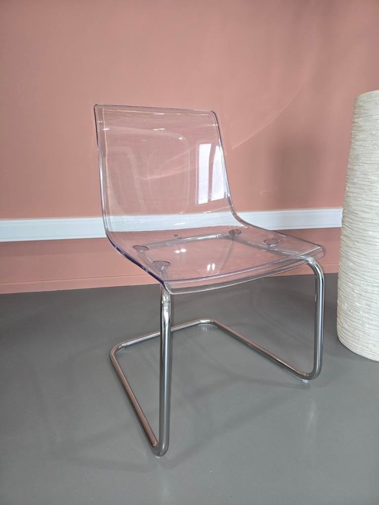 3 plexiglas stoelen, Ophalen