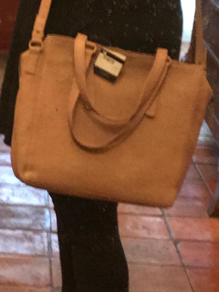 Nieuwe schoudertas / handtas Fred de la Bretoniere, taupe, Ophalen of Verzenden, Zo goed als nieuw, Bruin, Handtas