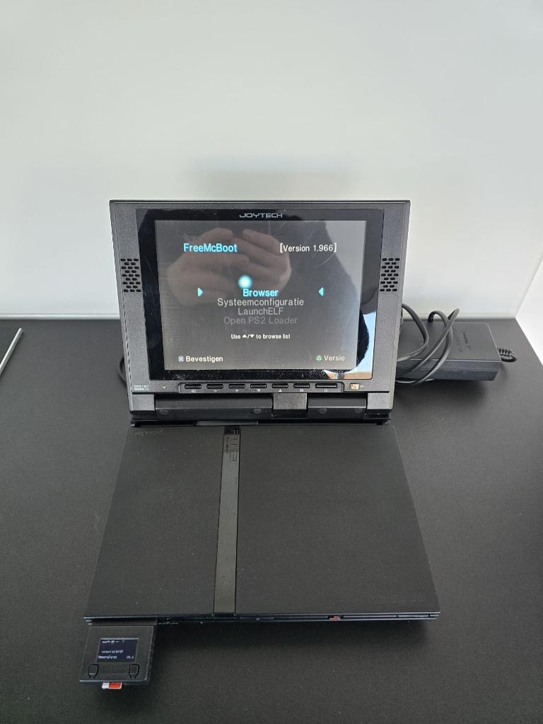 Zeldzaam PS2 Slim zwart met Joytech lcd en MemCard Pro 2, Spelcomputers en Games, Spelcomputers | Sony PlayStation 2, Ophalen