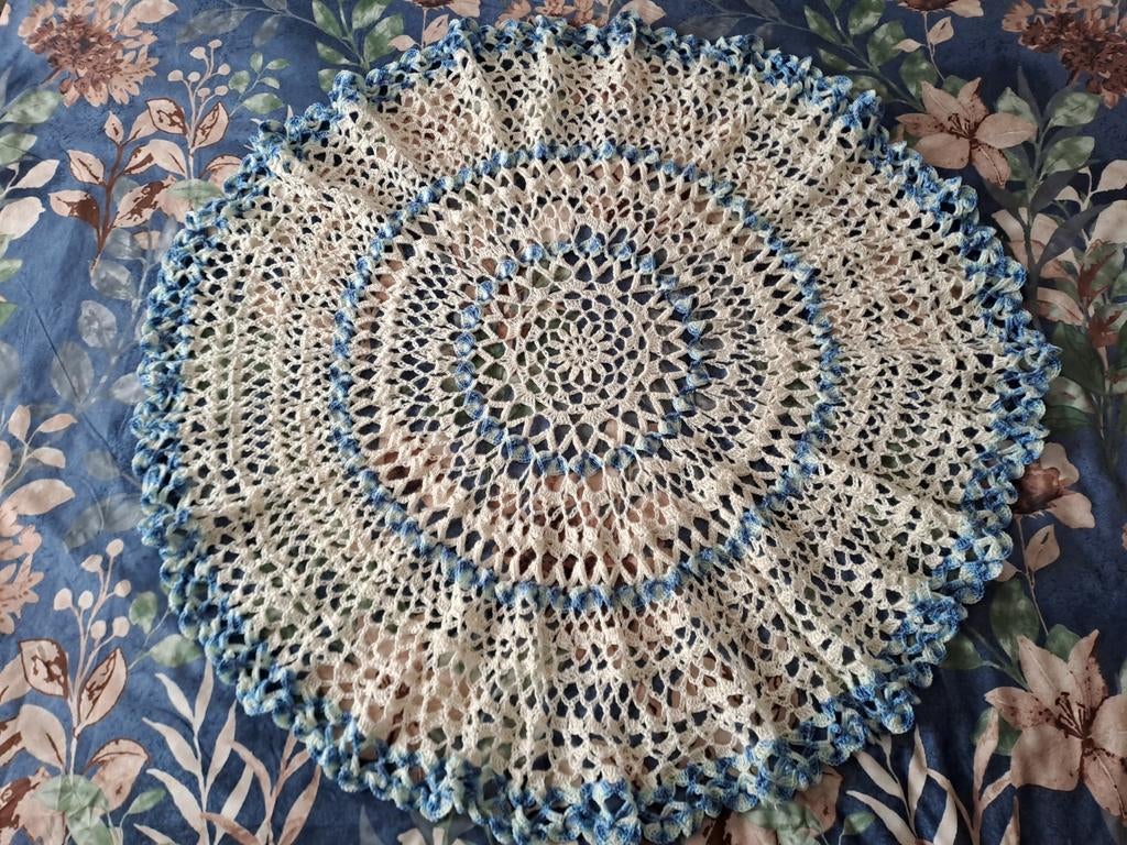 Vintage rond gehaakt tafelkleed 95 cm, 50 tot 100 cm, Blauw, Rond, Zo goed als nieuw