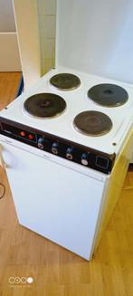 Studenten koelkast plus kookplaat, Ophalen, Gebruikt, 4 kookzones, Energieklasse A of zuiniger