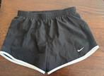 NIKE dri fit short zwart maat 137-146 cm / 10-12 yrs NIEUWST, Broek, Meisje, Ophalen of Verzenden, Zo goed als nieuw