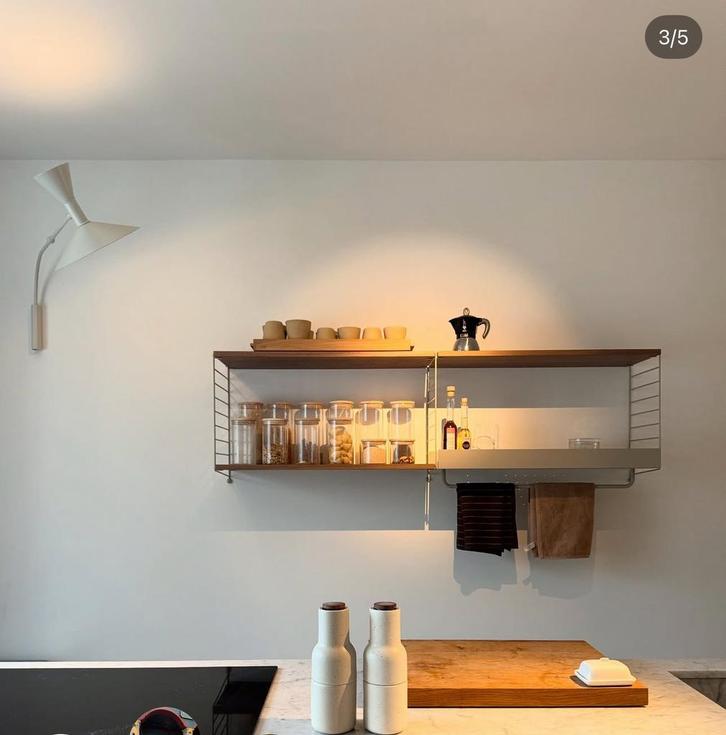 String furniture wandrek in walnoot / beige, Huis en Inrichting, Kasten | Wandmeubels, Zo goed als nieuw, Minder dan 100 cm, Minder dan 150 cm