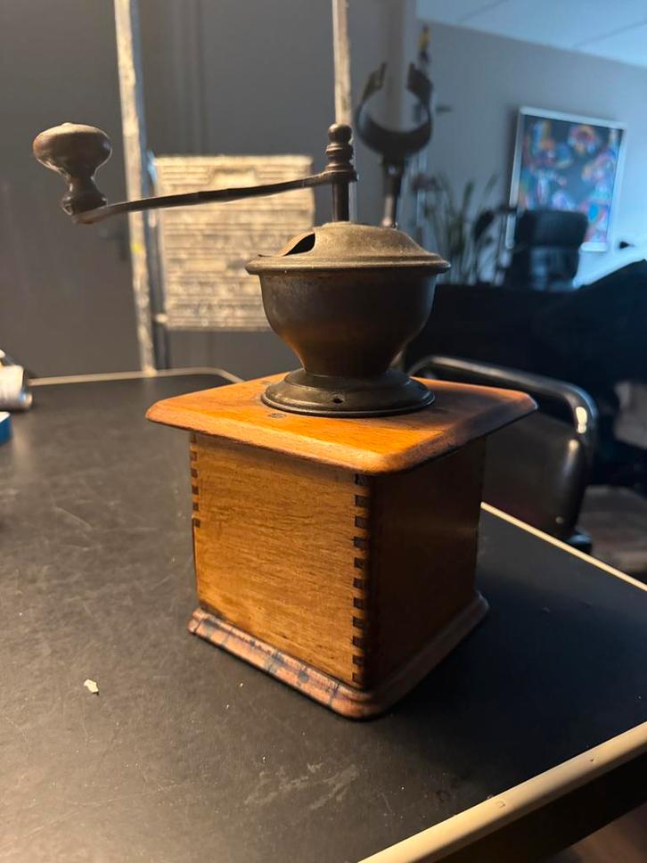 Antieke houten koffiemolen, Antiek en Kunst, Antiek | Keukenbenodigdheden, Ophalen
