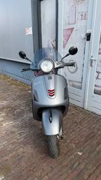 Vespa gts300ie abs 2017 bomvol custom led etc, Scooter, Bedrijf, Minimaal motorrijbewijs A2, 1 cilinder
