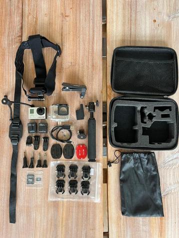 GoPro Hero 3+ camera incl. veel accesoires, extra accu, tas beschikbaar voor biedingen
