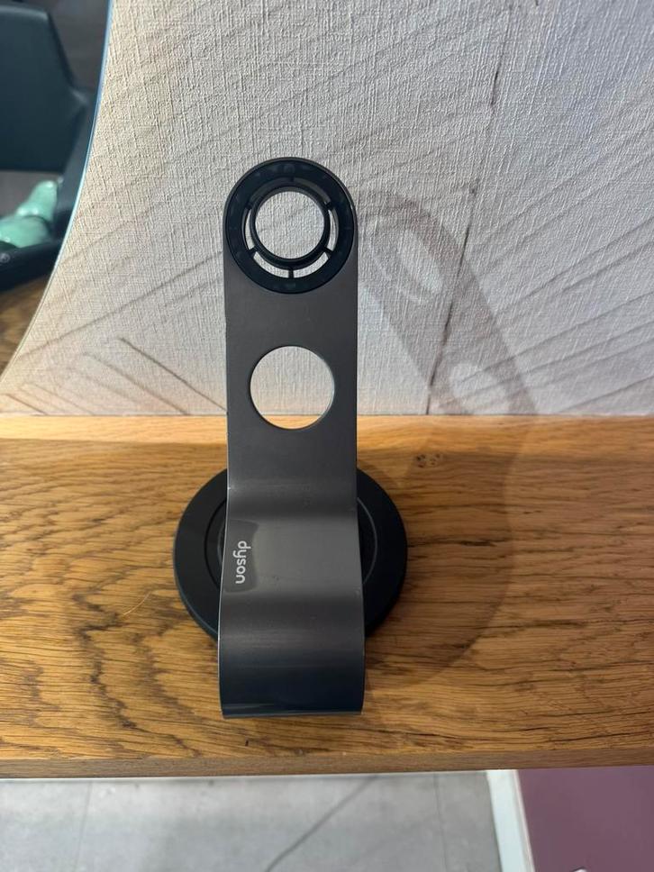 Dyson fohn houder, Sieraden, Tassen en Uiterlijk, Uiterlijk | Haarverzorging, Zo goed als nieuw, Föhn of Haardroger, Ophalen of Verzenden