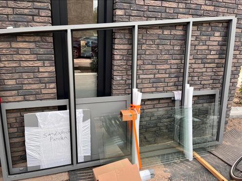 Zijwand overkapping / Kozijn met glas, Doe-het-zelf en Verbouw, Kozijnen en Schuifpuien, Nieuw, Raamkozijn, Aluminium, 225 cm of meer