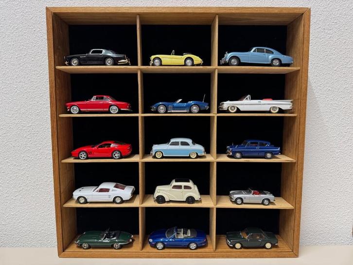 Modelauto's 1:43, o.a. BMW, Chevrolet, Ford, Honda, Jaguar, Hobby en Vrije tijd, Modelauto's | 1:43, Zo goed als nieuw, Auto, Overige merken