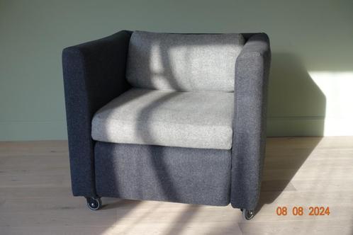 Hay Hackney fauteuil op geremde zwenkwielen in topconditie, Huis en Inrichting, Fauteuils, Zo goed als nieuw, Overige materialen
