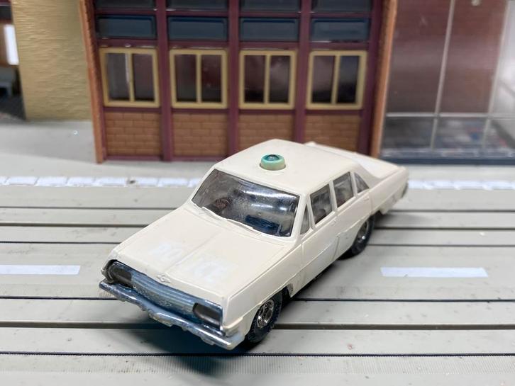 Faller AMS Opel Diplomat politie met zwaailicht, Kinderen en Baby's, Speelgoed | Racebanen, Zo goed als nieuw, Elektrisch, Overige merken