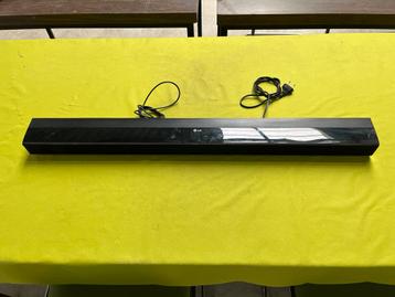 LG soundbar met orginele afstandsbediening beschikbaar voor biedingen