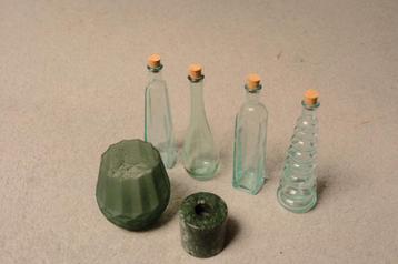 Groene woonaccessoires beschikbaar voor biedingen