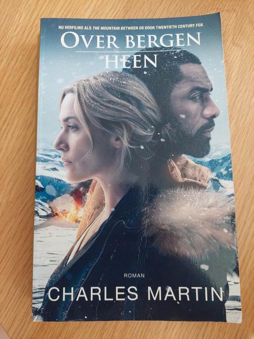 Charles Martin - Over bergen heen, Boeken, Romans, Zo goed als nieuw, Nederland, Ophalen of Verzenden