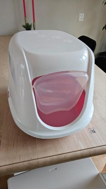 Roze nette kattenbak, voor kleine katten. beschikbaar voor biedingen