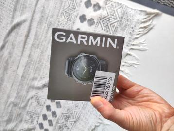 Garmin Fenix 5S Sapphire beschikbaar voor biedingen