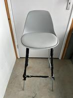 Barkruk kuipstoel grijs nieuw, Met voetsteun, 60 tot 90 cm, Nieuw, Ophalen of Verzenden