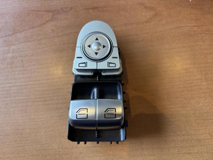 Raamschakelaar Vito A2059056911 nieuw, Auto-onderdelen, Elektronica en Kabels, Mercedes-Benz, Gebruikt, Ophalen of Verzenden