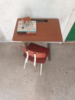 Vintage kinderbureau schoolbankje en stoeltje, Gebruikt, Tafel(s) en Stoel(en), Ophalen