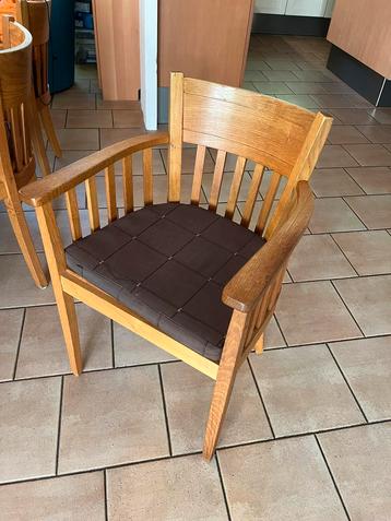 Houten Eetstoel met Armleuningen 6 stuks beschikbaar voor biedingen