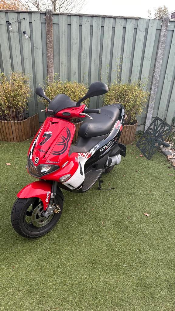 Gillera runner lucky 7 kappen 50cc, Fietsen en Brommers, Scooters | Piaggio, Zo goed als nieuw, Overige modellen, Benzine, Ophalen