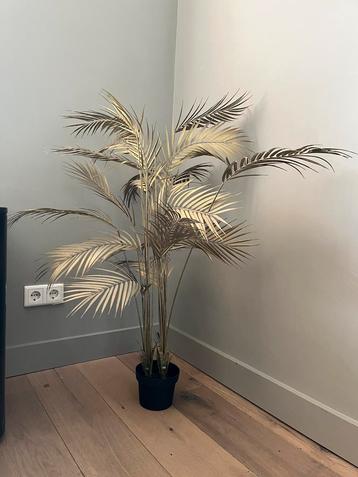 Kunstplant Palm - goudkleurig beschikbaar voor biedingen