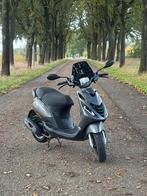 Piaggio Zip 4-takt iGet 2020, Fietsen en Brommers, Scooters | Piaggio, Ophalen, Gebruikt, Maximaal 45 km/u, Zip