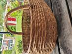 Rotan (kranten)mand/bak., Ophalen of Verzenden, Gebruikt, Riet