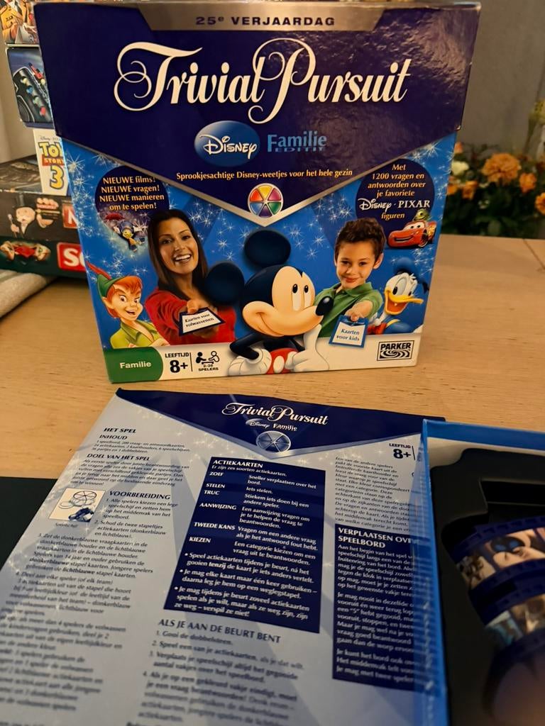 Trivial pursuit disney familie editie zgan, Hobby en Vrije tijd, Gezelschapsspellen | Bordspellen, Ophalen of Verzenden, Zo goed als nieuw