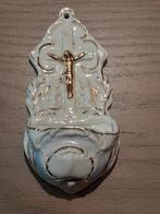 Oud Wijwaterbakje wijwaterbak porselein met Jezus kruis, Ophalen of Verzenden
