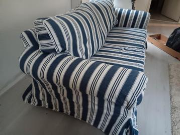 Ikea Ektorp 2-zits bank blauw/wit gestreepte hoezen - afbeelding 1