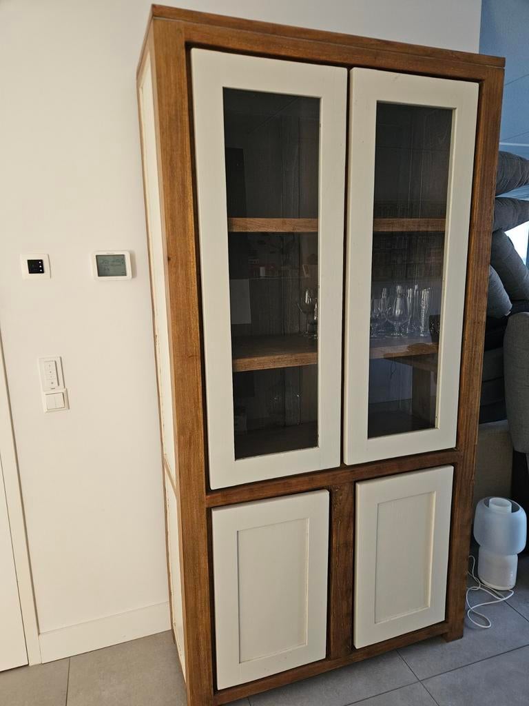 Glazen Vitrinnekast 200cmx140cm.45cm diep. Echt hout., Huis en Inrichting, Kasten | Buffetkasten, Ophalen, 100 tot 150 cm, 200 cm of meer