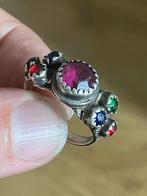 Zilveren vintagering met glassteentjes ringmaat 20, Gebruikt, 20 of groter, Ophalen of Verzenden, Dame of Heer