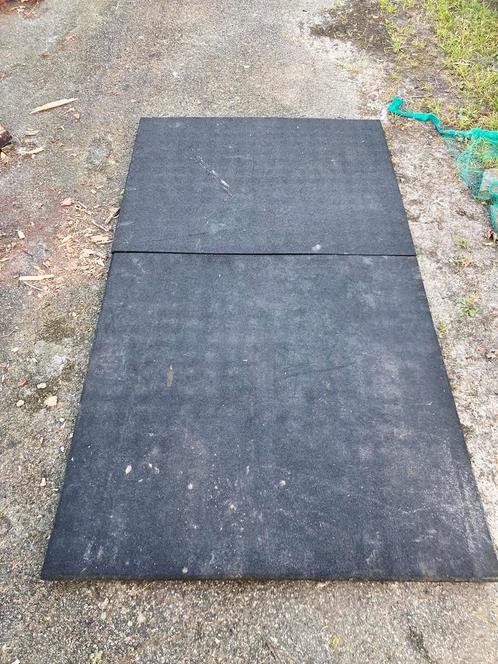 2 Rubberen veiligheids tegels voor schommel, Tuin en Terras, Tegels en Klinkers, Zo goed als nieuw, Overige typen, Rubber, Minder dan 5 m²