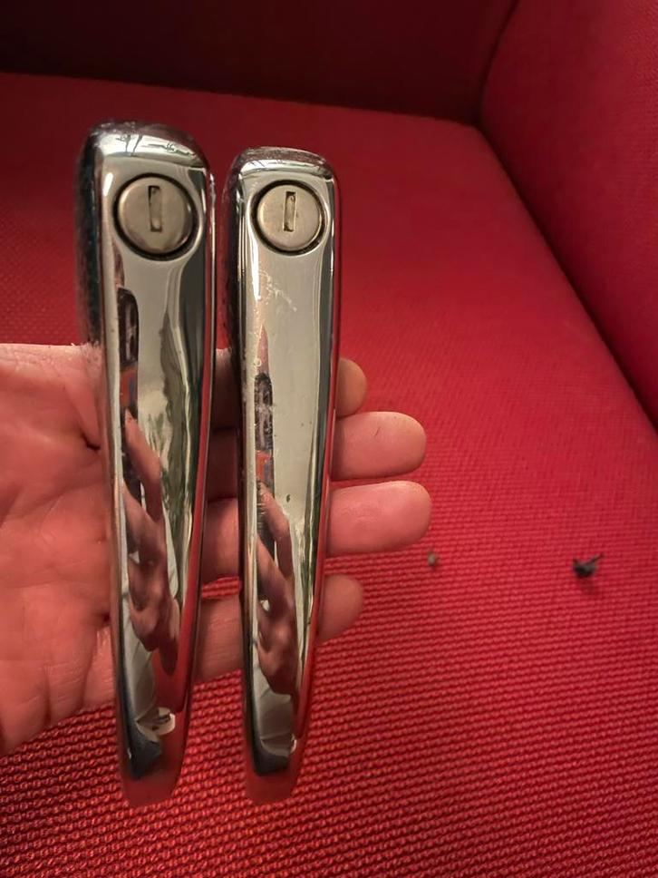 VW T2 Deurgrepen Set, Auto-onderdelen, Carrosserie en Plaatwerk, Deur, Volkswagen, Voor, Gebruikt, Ophalen of Verzenden