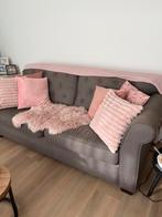 Bruine  driepersoonsbank - Stijlvol en comfortabel!, Huis en Inrichting, Banken | Bankstellen, Gebruikt, Driepersoons, 75 tot 100 cm