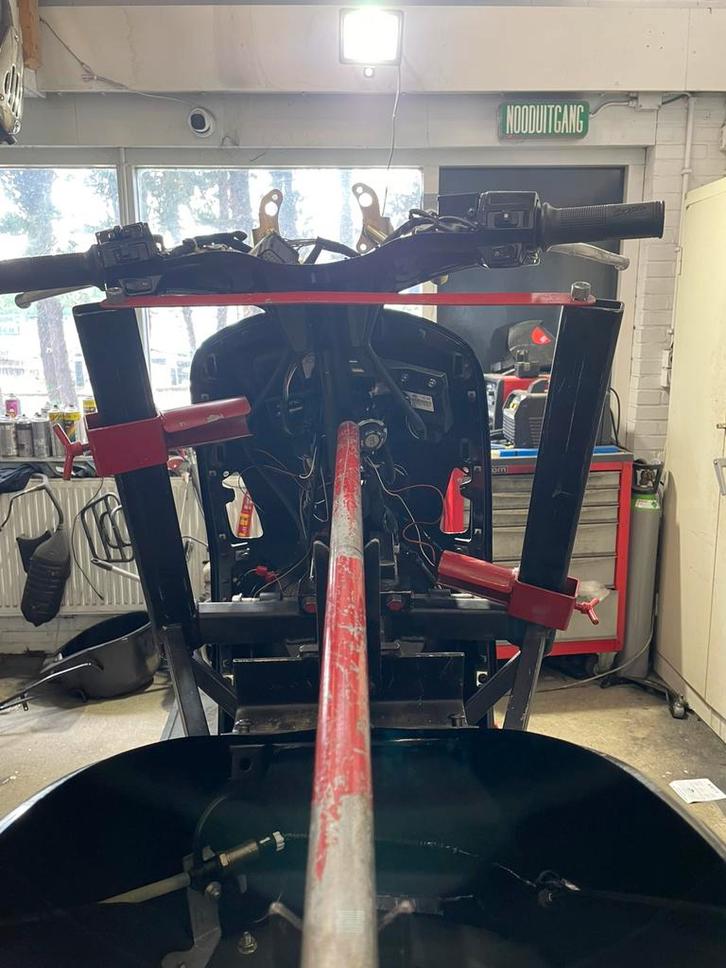 Vespa Frame krom! Wij richten FRAMES -, Fietsen en Brommers, Brommeronderdelen | Algemeen, Zo goed als nieuw, Frame, Ophalen