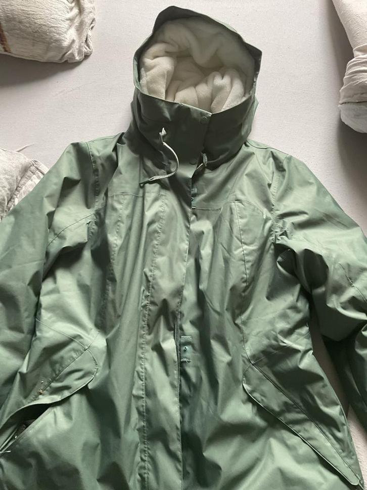 Groene Winterjas - Perfect voor de kou!, Kleding | Dames, Jassen | Winter, Zo goed als nieuw, Maat 42/44 (L), Groen, Ophalen of Verzenden