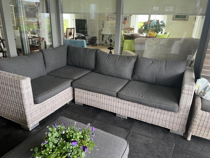 Mooie complete loungeset van Intratuin, Tuin en Terras, Tuinsets en Loungesets, Gebruikt, Loungeset, Wicker, Meer dan 8 zitplaatsen