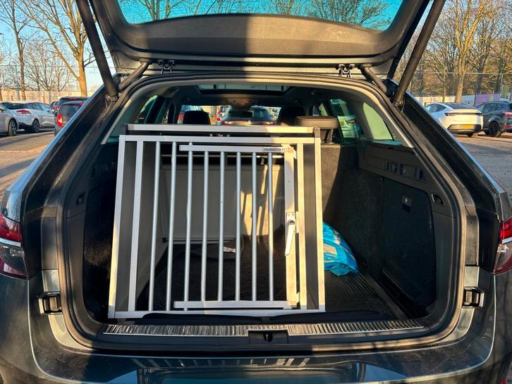 Hundos autobench Max L – ruime hondenbench, Dieren en Toebehoren, Hondenbenches, Zo goed als nieuw, Ophalen